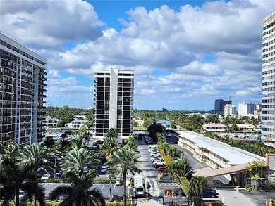Beach Condo For Sale in Hallandale Beach, Florida