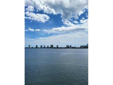 Beach Condo For Sale in Lake Park, Florida