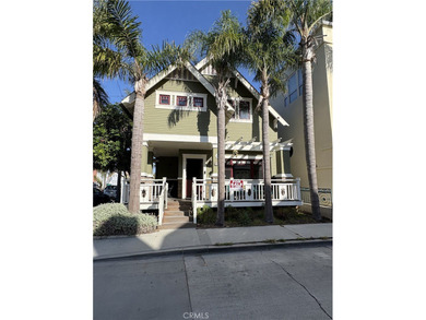 Beach Home Active Under Contract in Long Beach, California