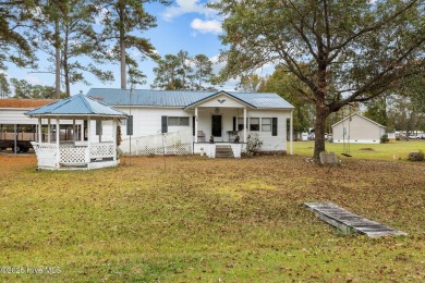 Beach Home For Sale in Newport, North Carolina