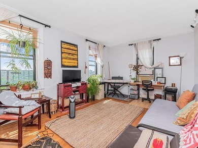 Beach Home Sale Pending in Bronx, New York