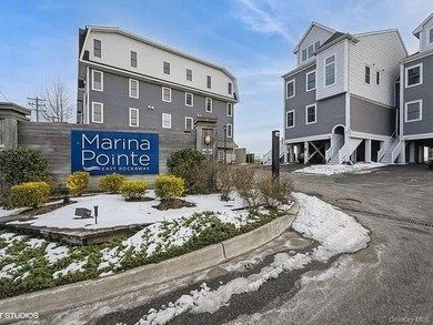 Beach Condo For Sale in East Rockaway, New York