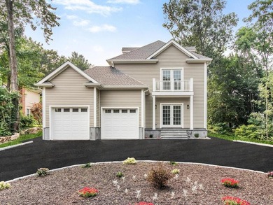Beach Home For Sale in New Rochelle, New York