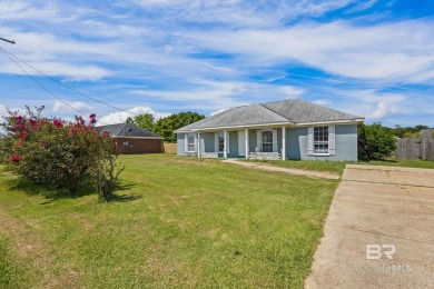 Beach Home For Sale in Foley, Alabama