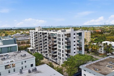 Beach Condo For Sale in Key Biscayne, Florida