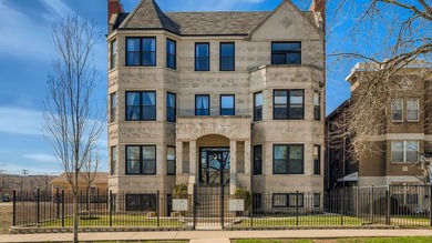 Beach Condo For Sale in Chicago, Illinois