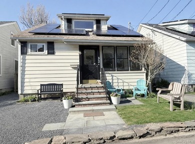 Beach Home For Sale in Sea Cliff, New York