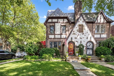 Beach Home Sale Pending in Flushing, New York