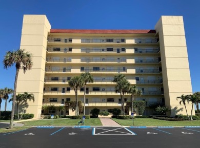 Beach Condo For Sale in Jensen Beach, Florida