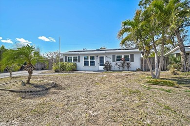 Beach Home For Sale in Bradenton, Florida