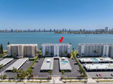 Beach Condo For Sale in Lake Park, Florida