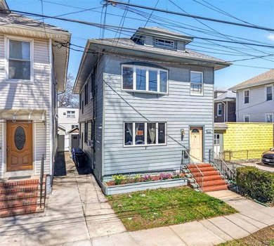 Beach Home For Sale in College Point, New York