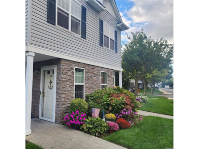 Beach Condo Sale Pending in Islip, New York