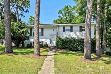 Beach Home For Sale in Fairhope, Alabama