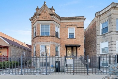 Beach Condo For Sale in Chicago, Illinois