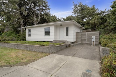 Beach Home For Sale in Florence, Oregon