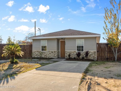 Beach Home For Sale in Panama City, Florida