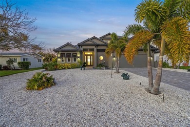 Beach Home For Sale in Venice, Florida