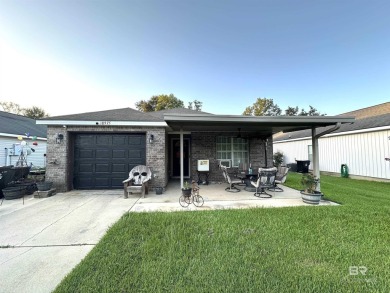 Beach Home For Sale in Robertsdale, Alabama