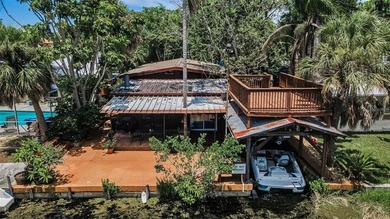 Beach Home For Sale in Palm Harbor, Florida