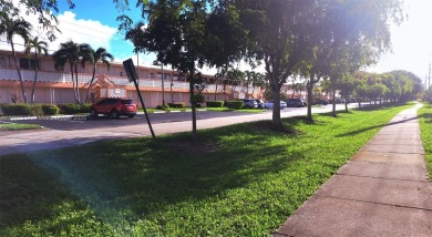 Beach Condo For Sale in Hallandale Beach, Florida