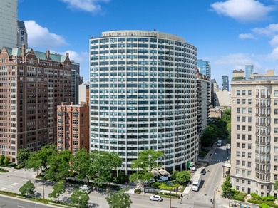 Beach Condo For Sale in Chicago, Illinois