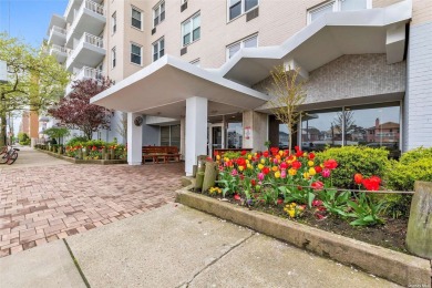 Beach Home For Sale in Long Beach, New York