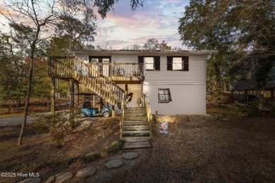 Beach Home For Sale in Emerald Isle, North Carolina