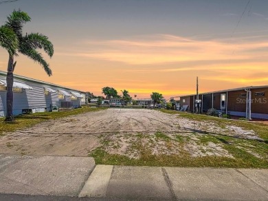 Beach Lot For Sale in Palm Harbor, Florida