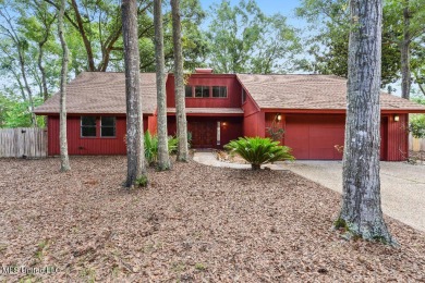 Beach Home For Sale in Ocean Springs, Mississippi