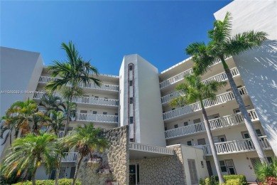 Beach Condo For Sale in Hallandale Beach, Florida