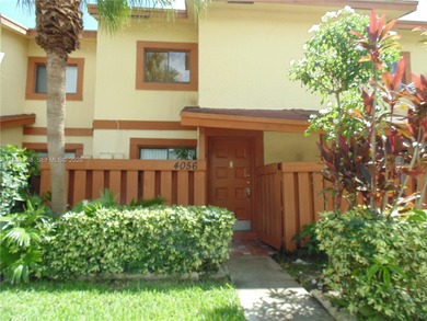 Beach Townhome/Townhouse For Sale in Sunrise, Florida