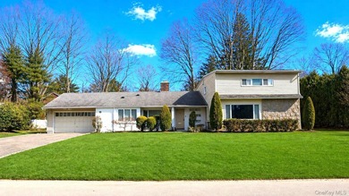 Beach Home For Sale in Great Neck, New York