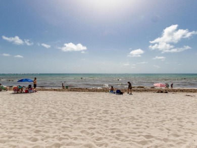 Beach Condo For Sale in Hollywood, Florida