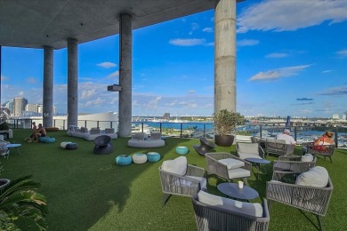 Beach Condo For Sale in Miami, Florida