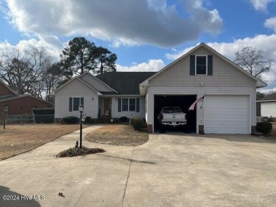 Beach Home For Sale in Washington, North Carolina