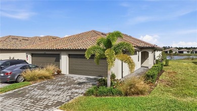 Beach Townhome/Townhouse For Sale in Fort Myers, Florida
