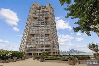 Beach Condo For Sale in Guttenberg, New Jersey