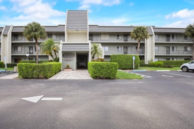 Beach Condo For Sale in Lake Worth, Florida