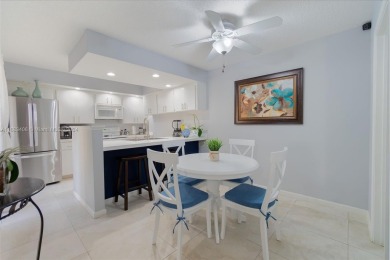 Beach Townhome/Townhouse For Sale in West Palm Beach, Florida