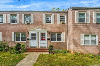 Beach Townhome/Townhouse For Sale in Forest Hills, New York