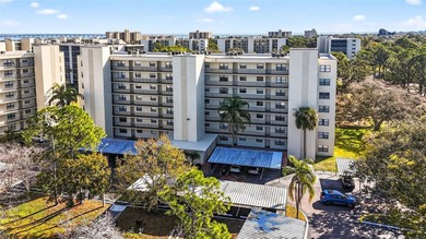 Beach Condo For Sale in Clearwater, Florida