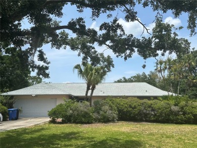 Beach Home For Sale in St. Petersburg, Florida