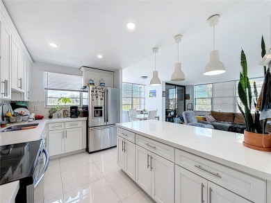 Beach Condo For Sale in Hollywood, Florida