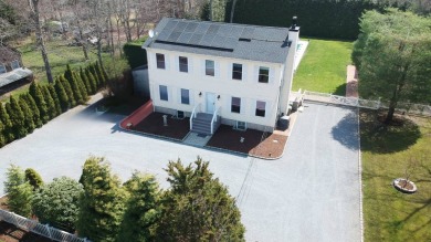 Beach Home For Sale in East Hampton, New York