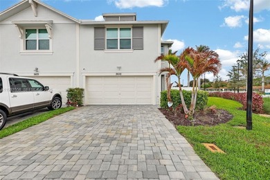 Beach Townhome/Townhouse For Sale in Stuart, Florida