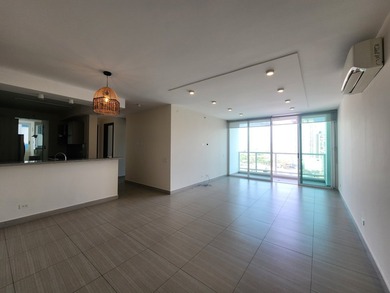 Beach Home For Sale in Panama City, 