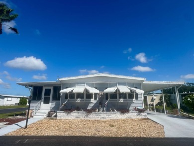 Beach Home For Sale in Bradenton, Florida