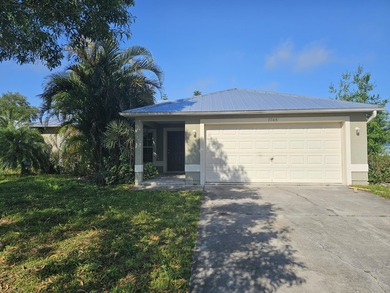 Beach Home Active Under Contract in Vero Beach, Florida