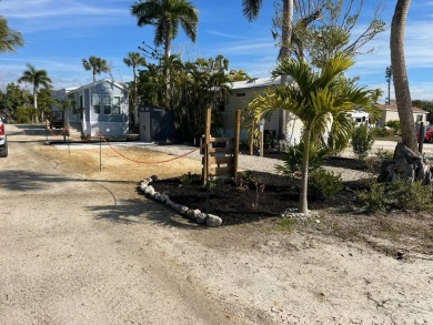 Beach Lot For Sale in Sanibel, Florida